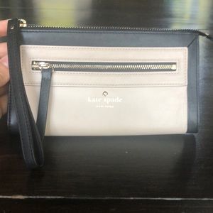 Kate Spade leather  clutch wristlet purse